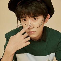 易烊千玺谈恋爱爆料视频,甜蜜视频引发网友热议 第1张 易烊千玺谈恋爱爆料视频,甜蜜视频引发网友热议 第1张